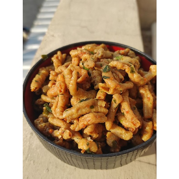 

KERIPIK USUS GURIH DAUN JERUK / USUS CRISPY ORIGINAL / KRIPSUS / JAJANAN / CEMILAN MURAH