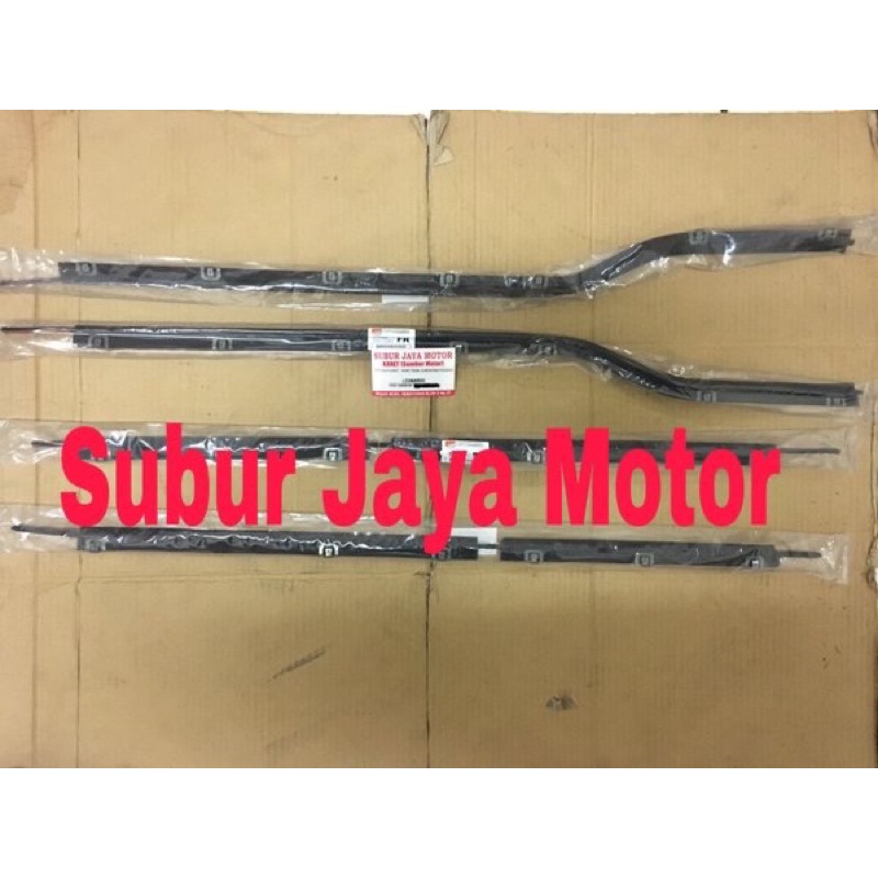 Karet pelipit kaca pintu vitara escudo sidekick