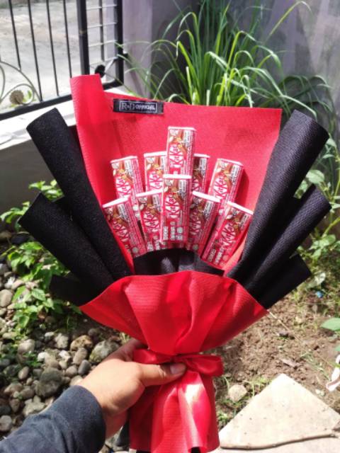 

BUKET SNACK KITKAT 10 PCS