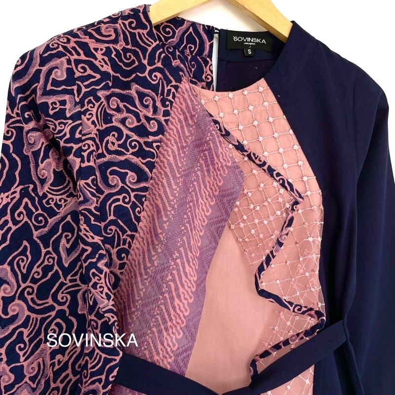 Atasan Batik Kombinasi WP 132 Navi MM Baju Blus Blouse Kerja Wanita Modern