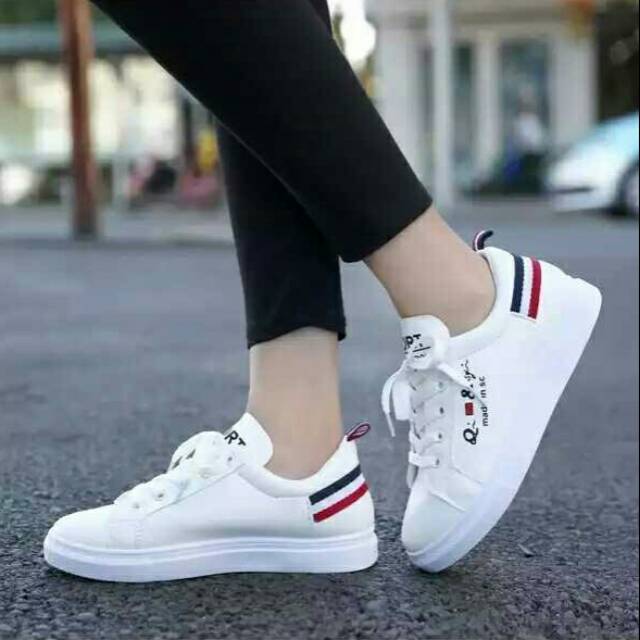 Td18 sneakers