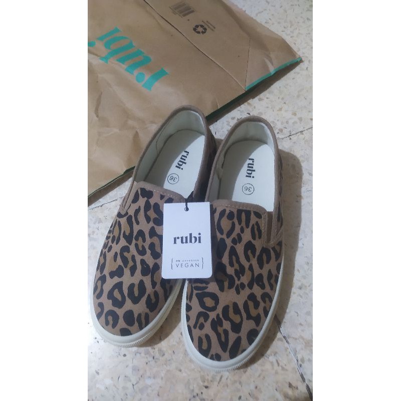 RUBI HARPER SLIP ON LEOPARD