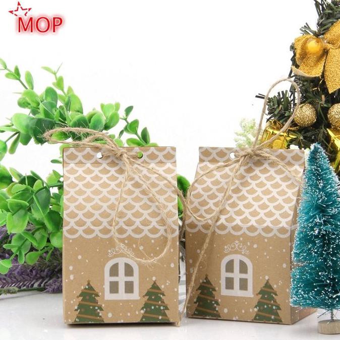 

✯ New European Christmas Small House Kraft Paper Candy Box Gift Bengiweti