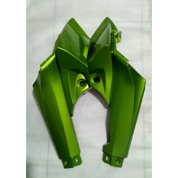 SAMBUNGAN SAYAP BAWAH SATU SET KIRI KANAN SAMBUNGAN BODY BAWAH TUTUP MESIN COVER BODY JUPITER ZX 115 JUPITER Z 2010 JUPITER Z ROBOT 1SET KIRI DAN KANAN