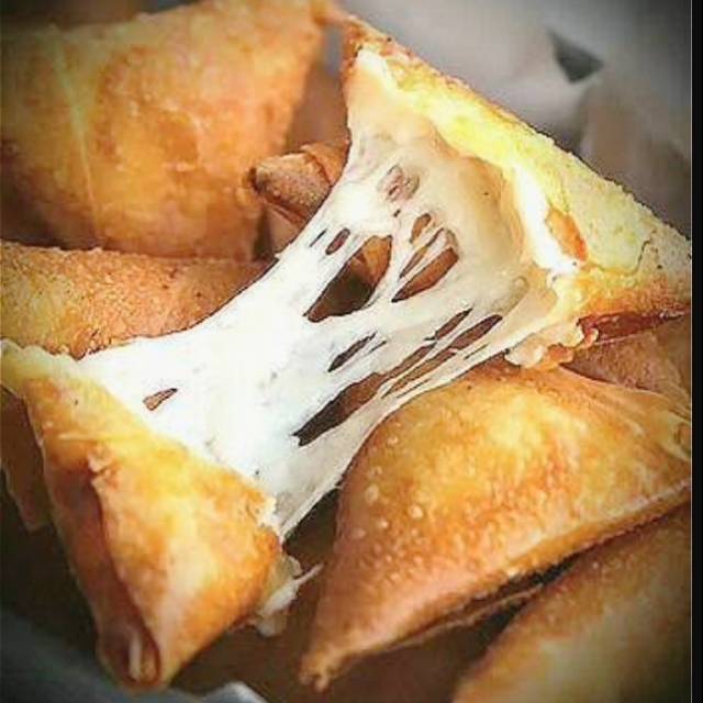 

Sambosa/samosa mozarella frozen isi 10 pcs