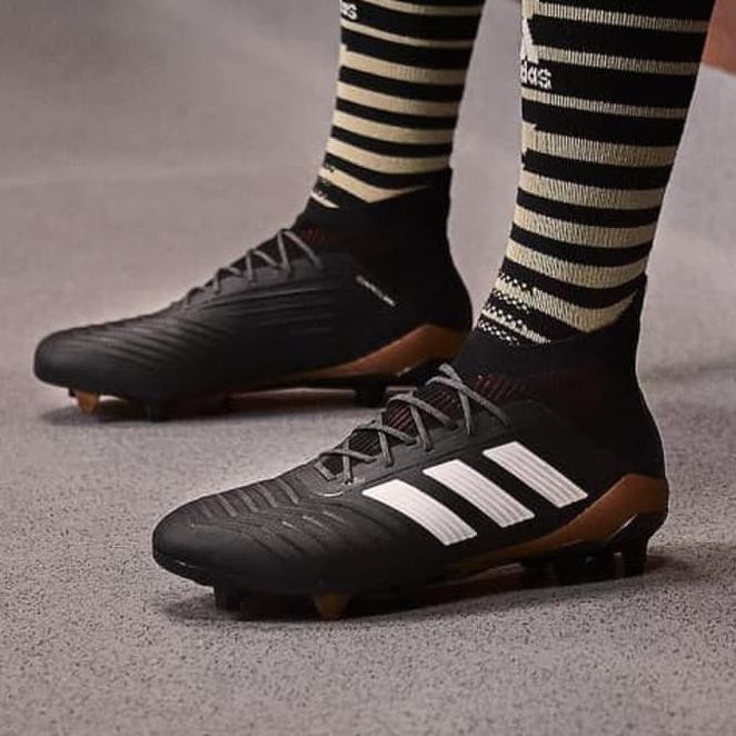 predator 18.1 core black