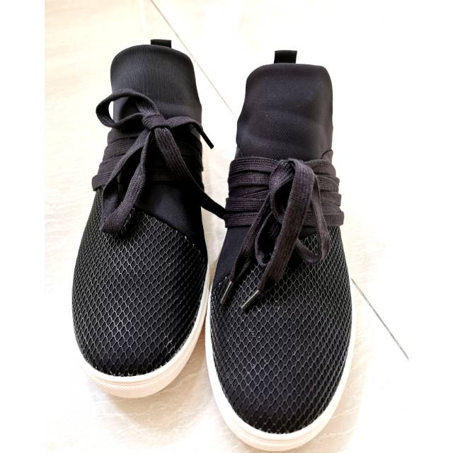 Sepatu Hitam Brash
