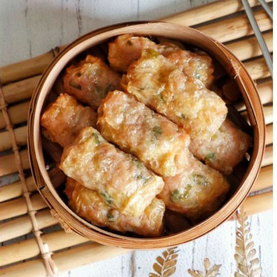 

Dimsum lumpia ayam kulit tahu isi 10