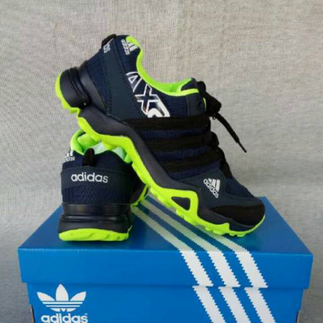 Adidas AX2