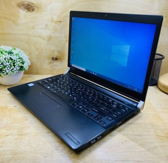 LAPTOP TOSHIBA R30C GEN 6 - LAPTOP MURAH SECOND BERGARANSI