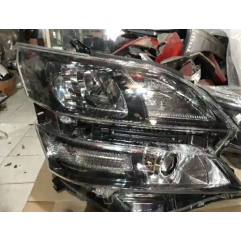 Headlamp Toyota Vellfire 2014 kanan
