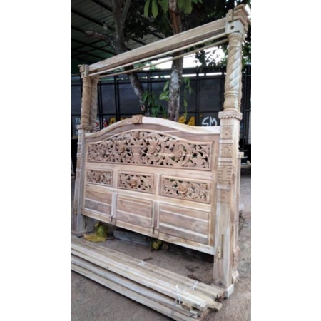 Dipan Rahwana Kanopi kayu jati