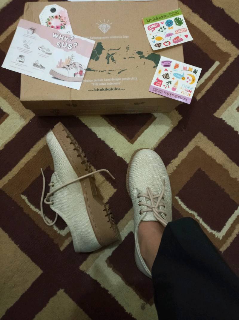 Khakikakiku Mia Rosewood