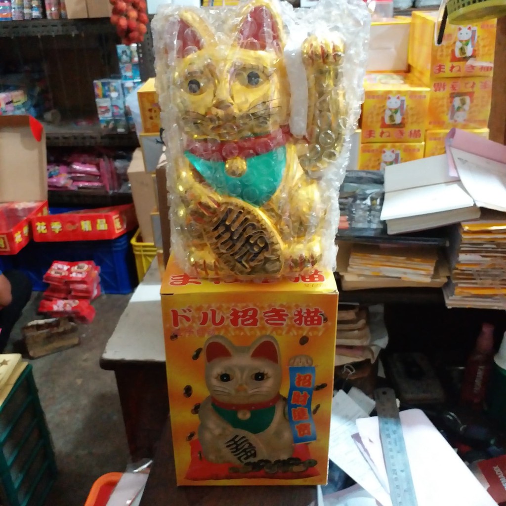 Pajangan kucing Jepang emas pemanggil boneka patung