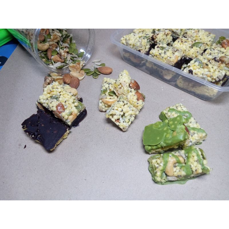 

nougat mixnut & nougat dried fruit