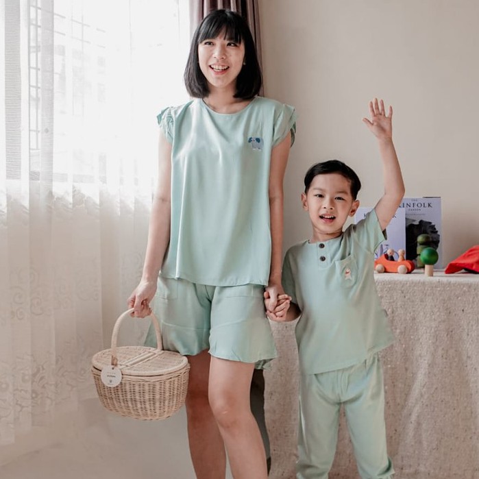 PROMO 7.7 PROMO BAJU LEBARAN MURAH CUCI GUDANG PROMO Mooi Twin Pocket Set 1-5 Tahun Setelan Anak Unisex mom and me series pakaian anak