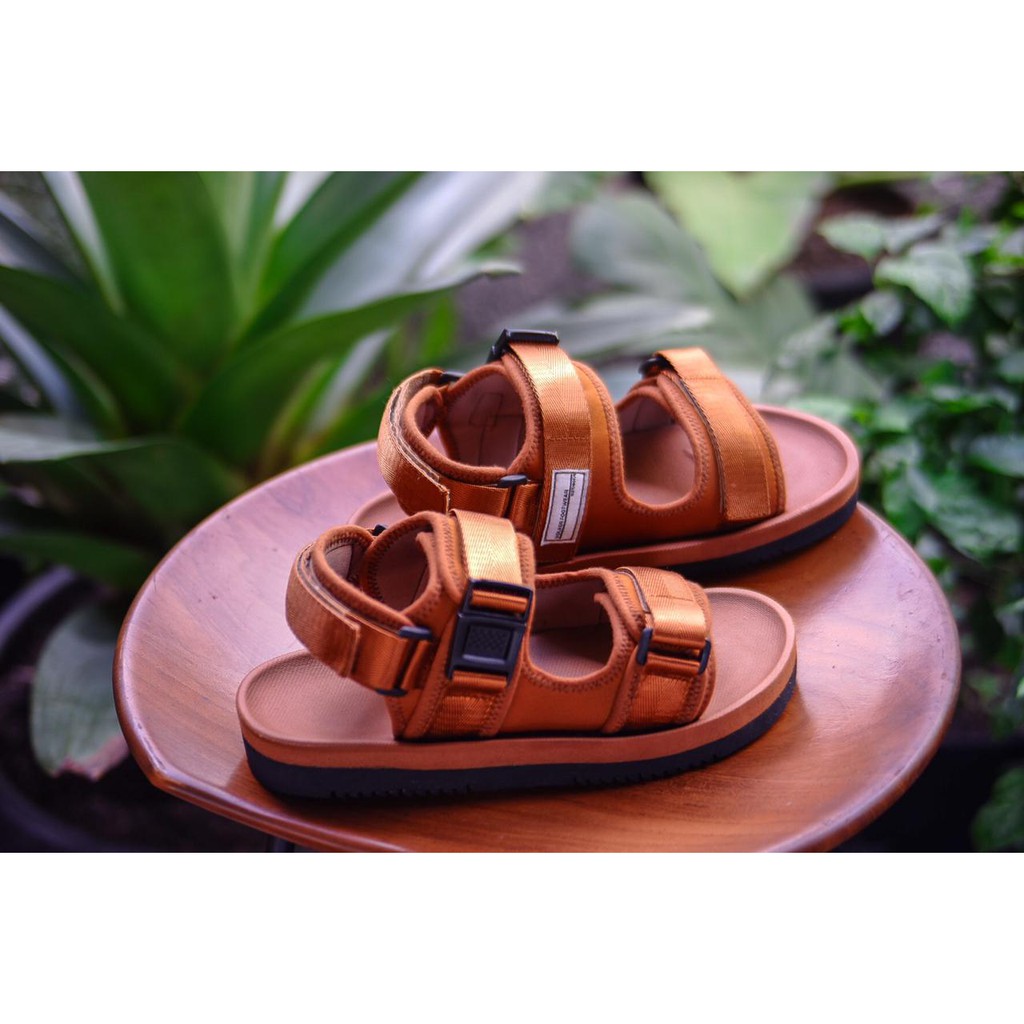 sandal kasual pria wanita volkerfootwear cutter tan blacksole