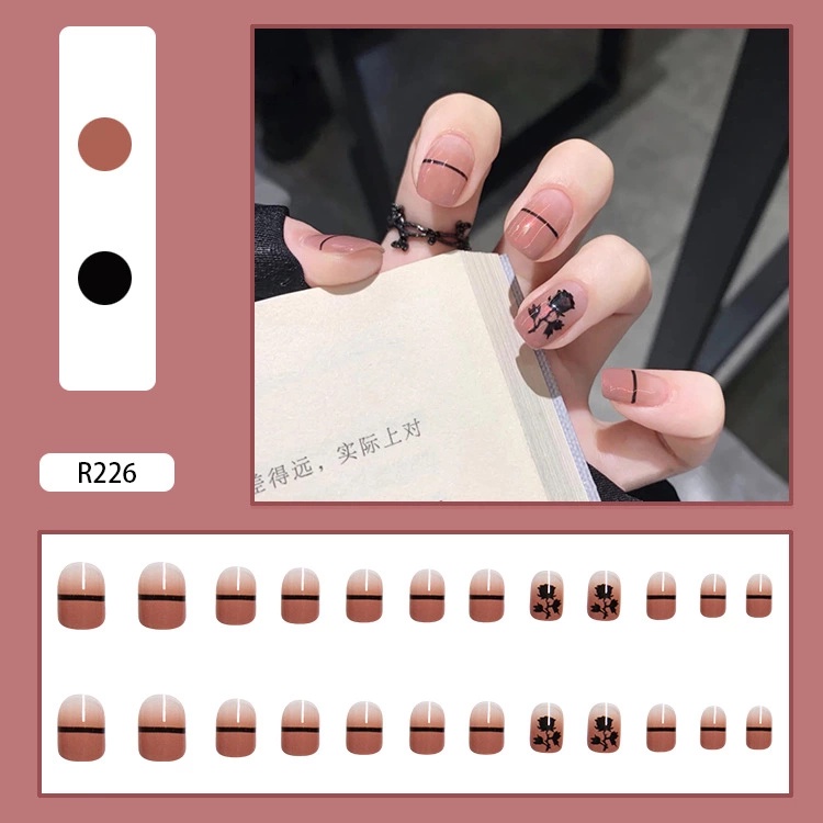 24pcs / Set Kuku Palsu Jelly Dengan Perekat Untuk Nail Art