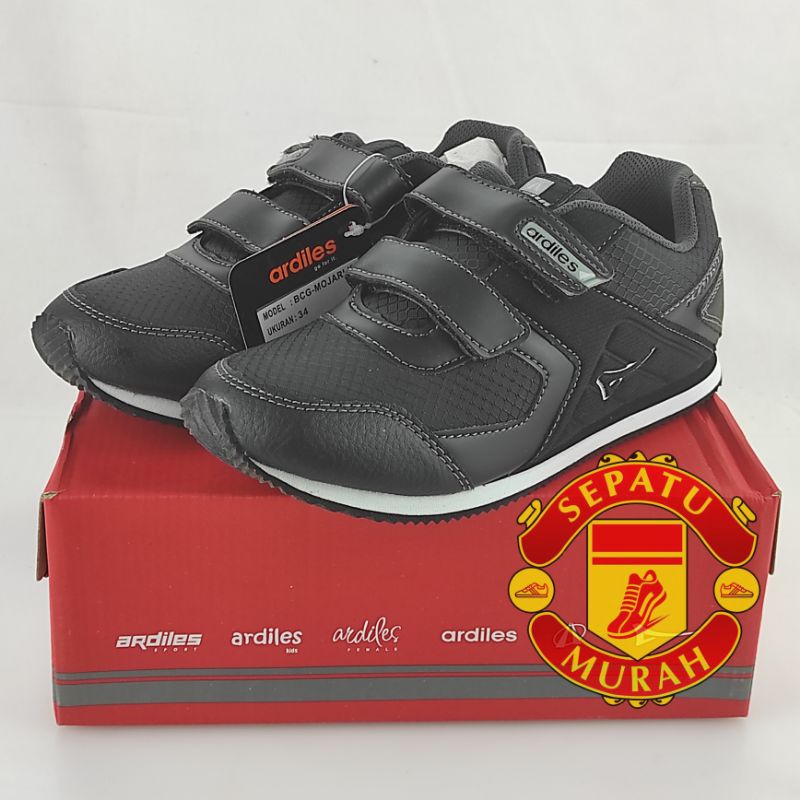 Sepatu Ardiles Anak Lelaki Mojari Hitam Putih K (31-34) VELCRO