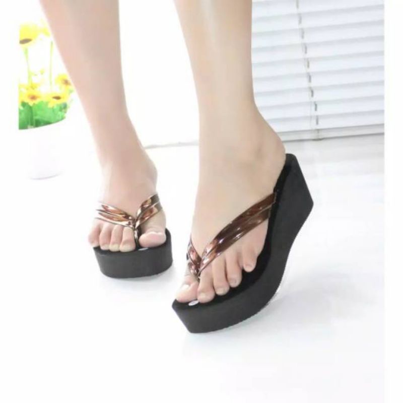 Sandal Spon Wedges Jepit Polos