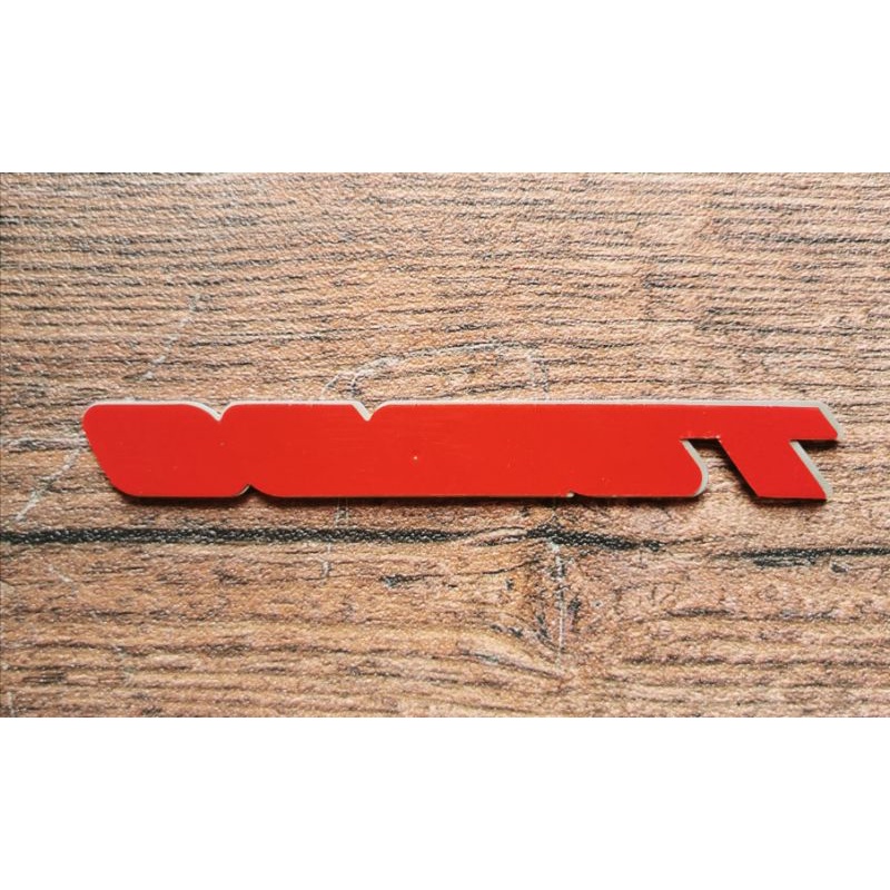 emblem tulisan Turbo merah