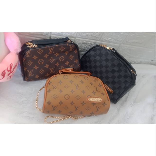 Tas selempang lv