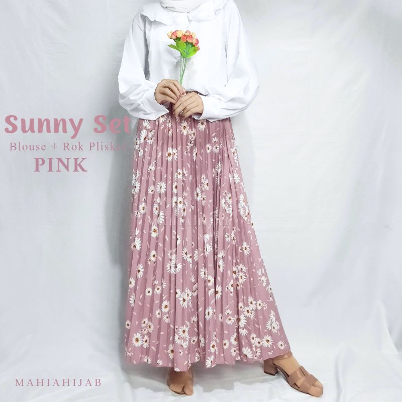 Sunny One Set Blouse + Rok Plisket motif floral | Setelan muslim wanita | Hijab Outfit | Baju muslim