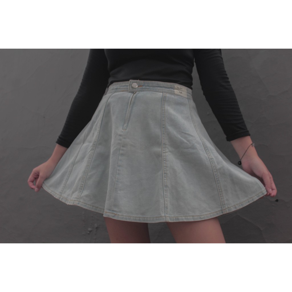 Flare Denim Skirt | warna biru langit | Rok mini Lucu | Preloved