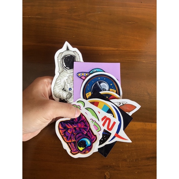 sticker hypebeast nasa alien distroo brand branded astronaut pack hits stiker laptop hp lucu