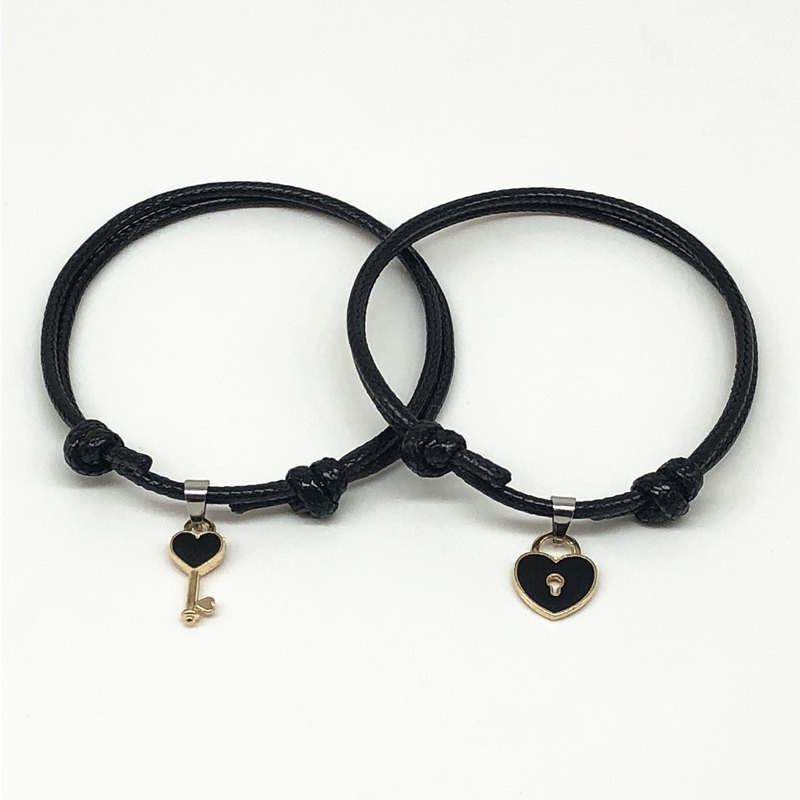 2pcs / Set Gelang Tali Warna Hitam Desain Kunci Gembok Untuk Pasangan