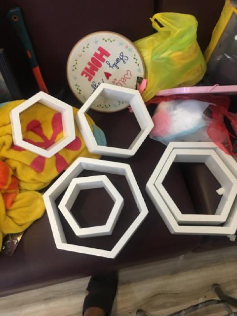 Rak Dinding Minimalis Hexagonal 3 Pcs