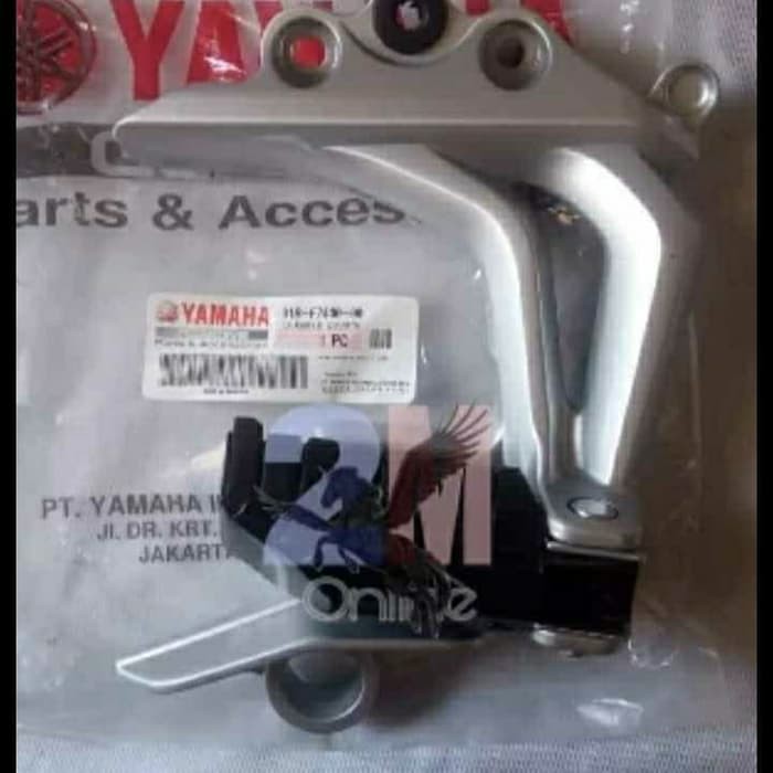 Dudukan footstep belakang kanan Jupiter z new 2010-2012 ori ygp