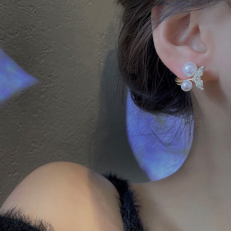 Anting Tusuk Sterling silver 925 Desain Ekor Ikan Hias Mutiara + Berlian Imitasi Mewah Untuk Wanita