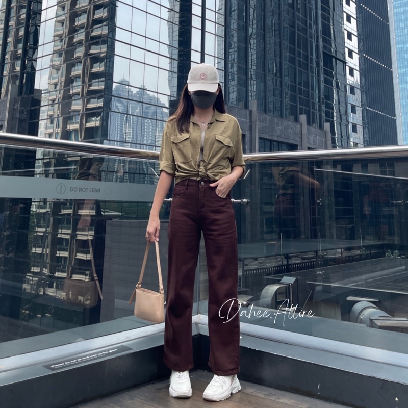 Celana Jeans Panjang Highwaist Straight Jeans Brown - Livia Jeans