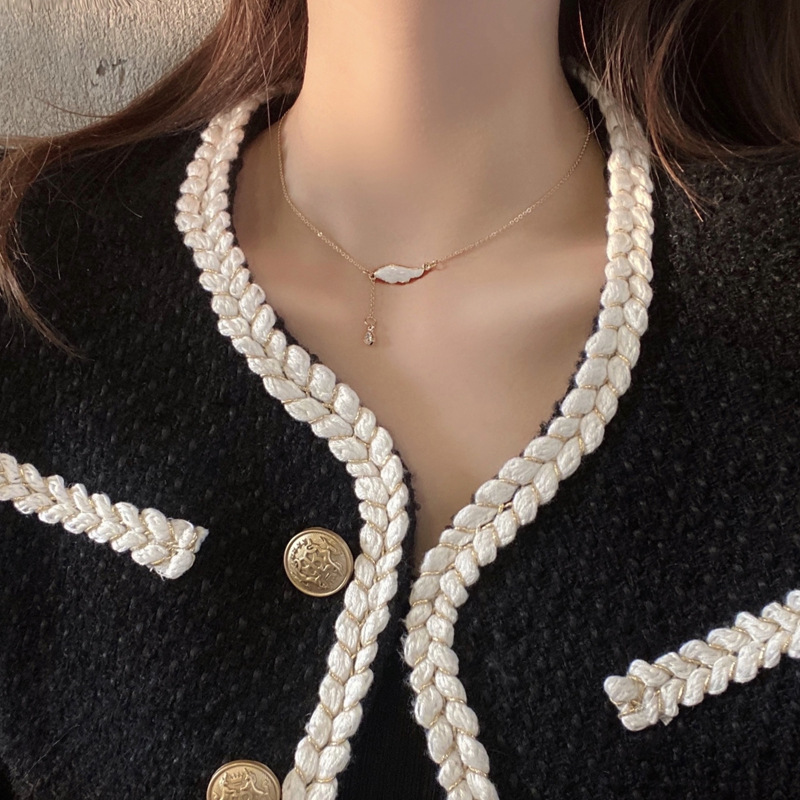 Kalung Rantai Klavikula Hias Liontin Sayap Tetesan Air Rumbai Gaya Elegan