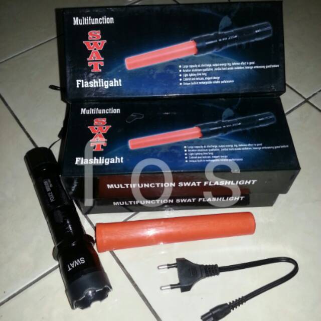 Senter Lalu Lintas dan Kejut Listrik