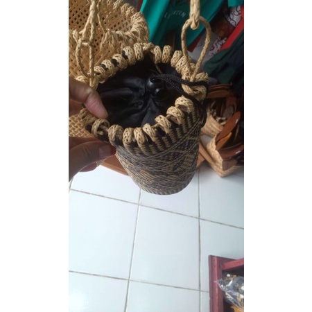 tas anjat rotan