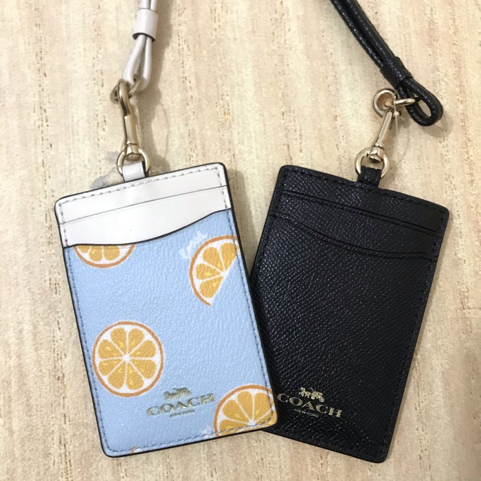 

Coach Lanyard - Warna Classic 073