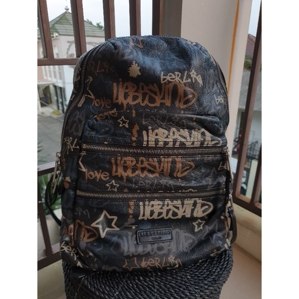 Tas Preloved Liebeskind berlin saku H7 oil black graffiti backpack