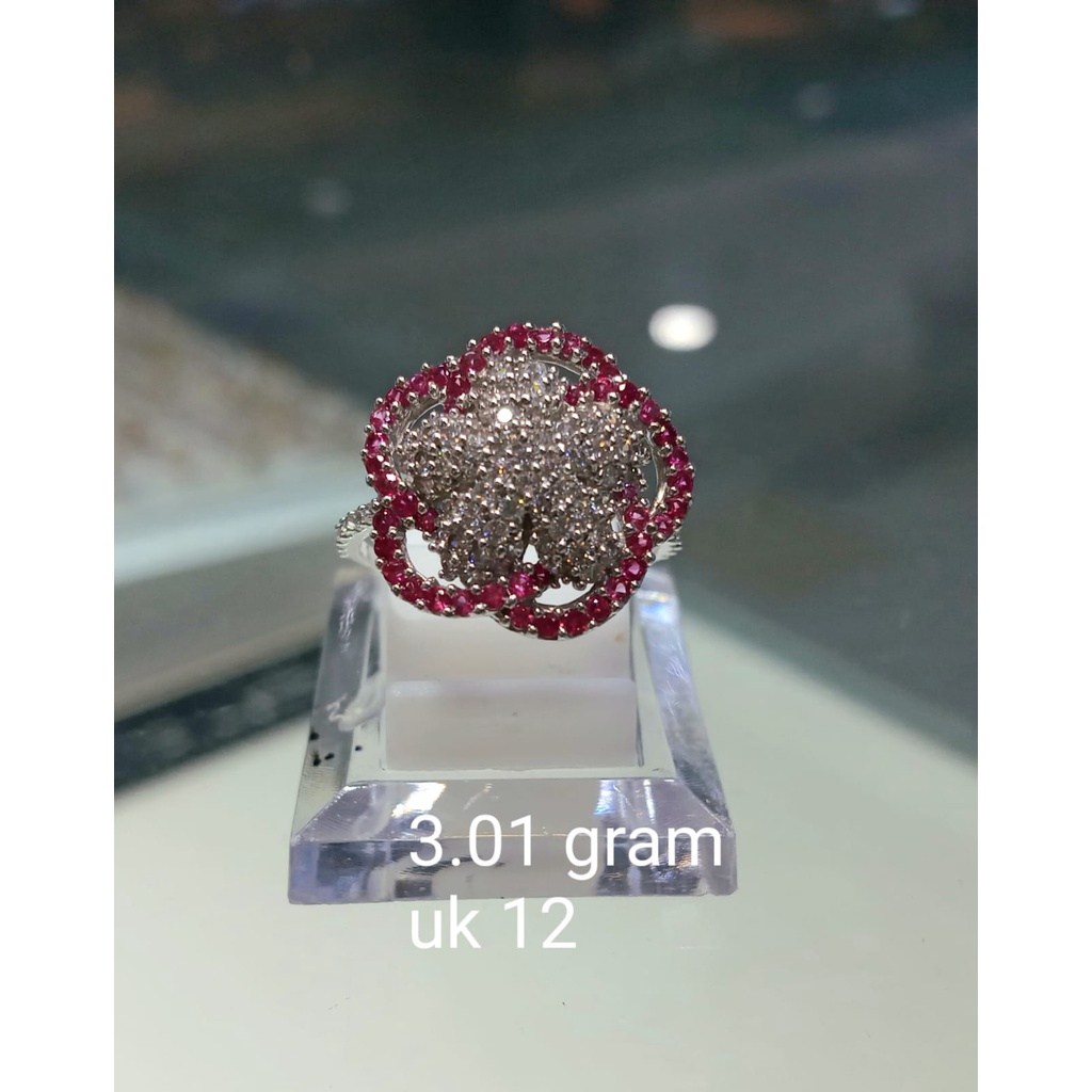 Cincin Emas Putih Bunga Mix Pink Zircon Kadar 75% 3.01 Gram Size 12