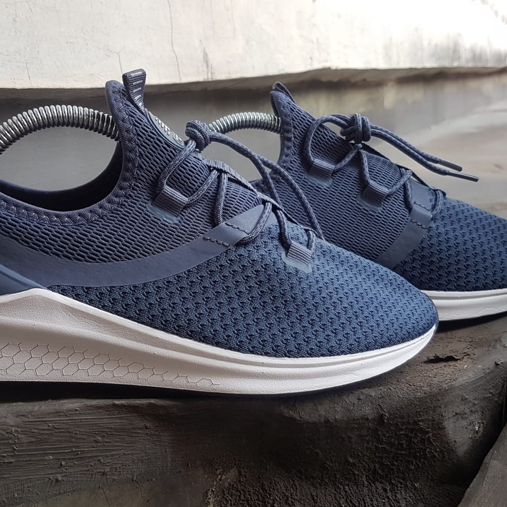 New Balance LAZR Fresh Foam