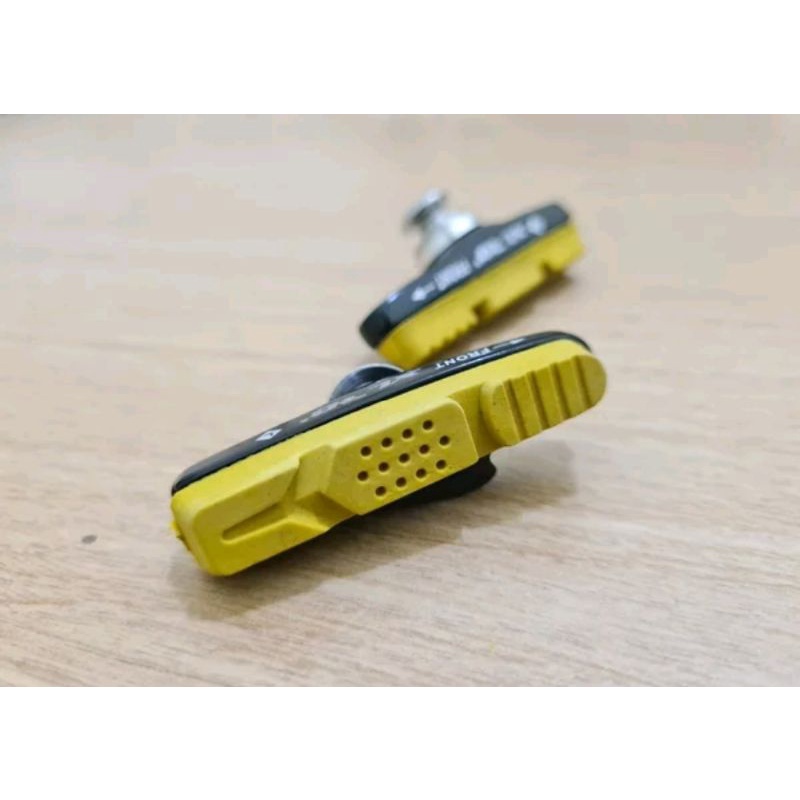 U Brake Shoes 700 C XLR8 TAIWAN 411AB YELLOW . Kampas Sepatu Pad Karet Rem Sepeda Road Bike kampas sepeda