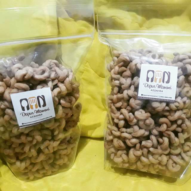 

Kue Poto-poto/Simpul Khas Bugis