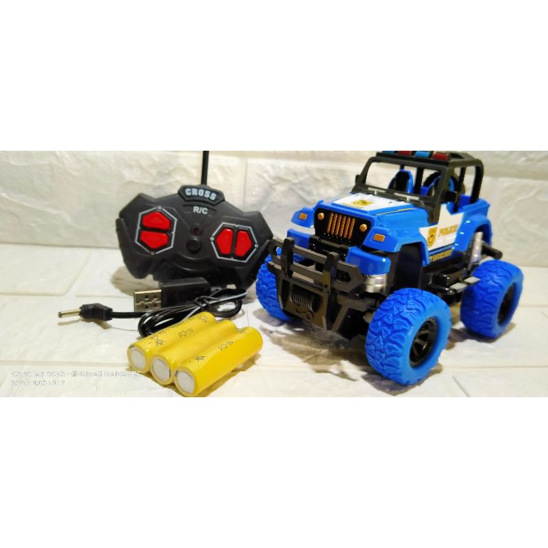 mobil remot Jeep batre cas