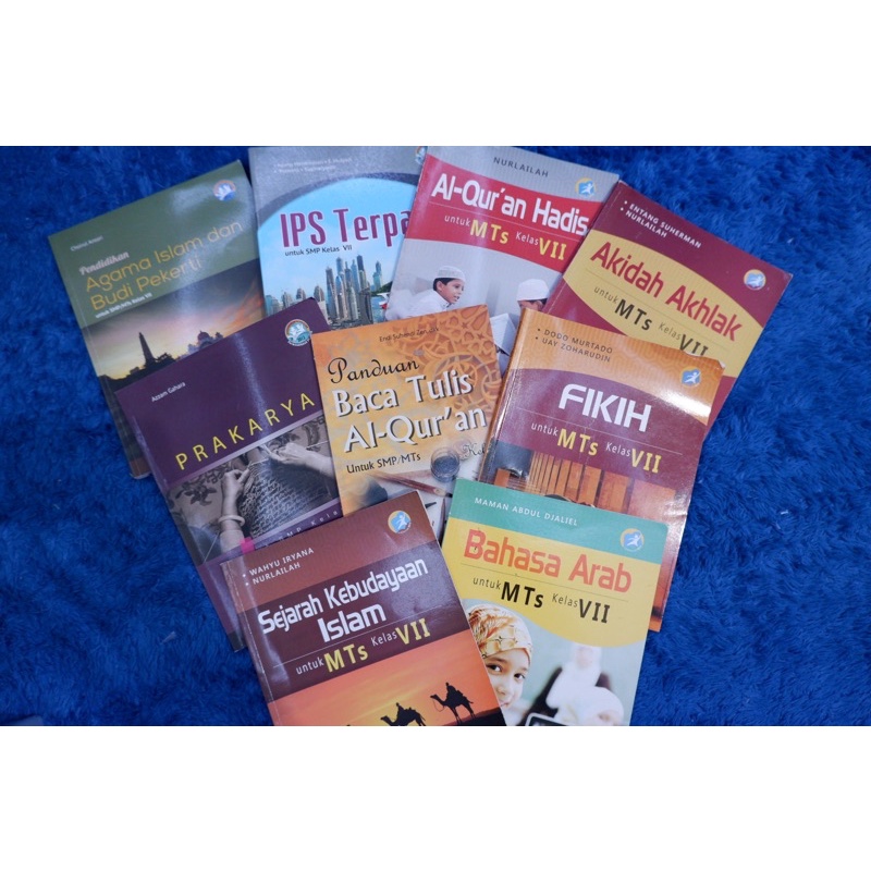 

[Preloved] Buku Pelajaran SMP Kelas 7 / VII / Buku Pelajaran Quadra Campur /