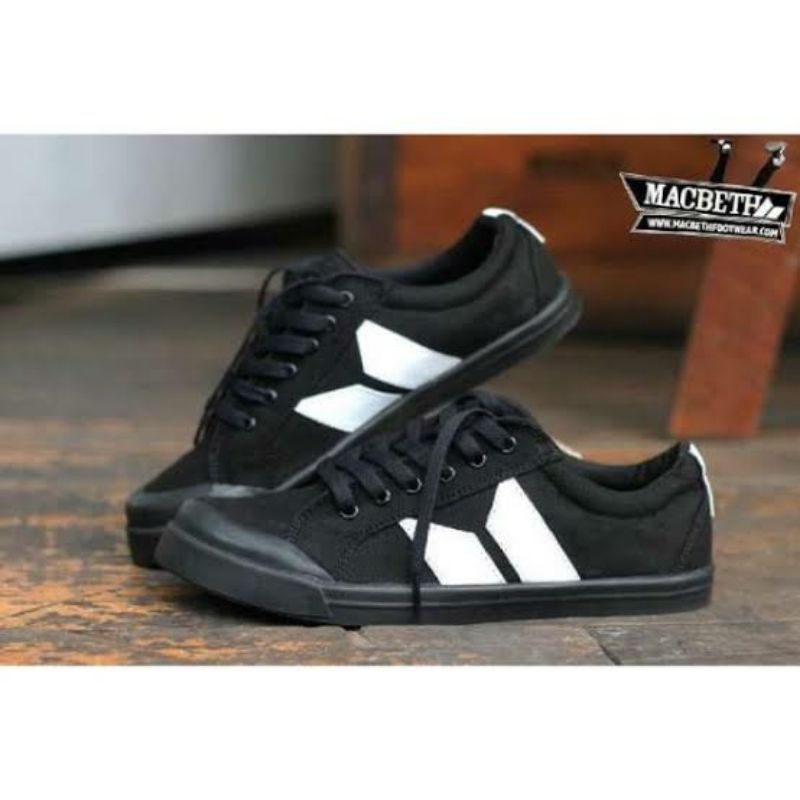 sepatu macbeth