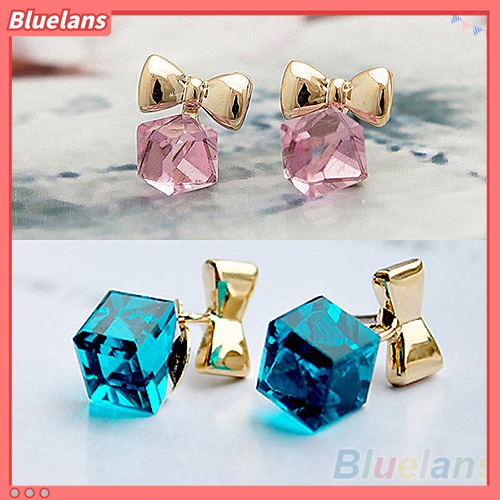 Anting Stud Berlian Imitasi Berkilau Bentuk Pita Kubus Untuk Wanita