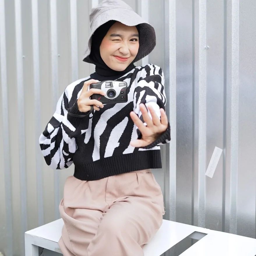 Arabele Crop Blouse - Sweater Blouse Motif Zebra