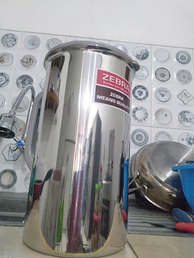 Teko Air Panas Dan Dingin Zebra Water Jug Zelect 115028 (00230.00107)