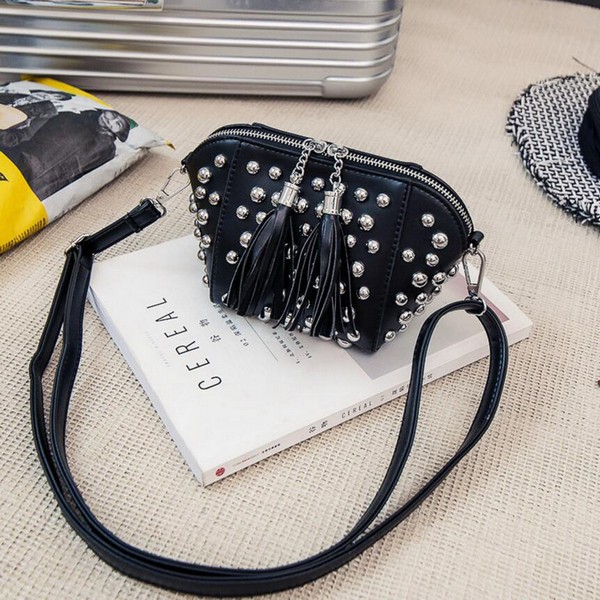 H 41088 tas selempang import mini studed ball tas batam murah 1 kg muat 2